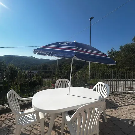 Ca' Santina & Shared Kitchen Bed and breakfast